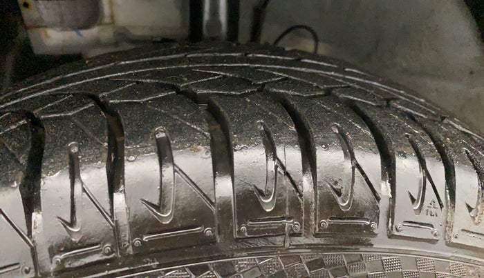 2021 Hyundai VENUE S 1.2, Petrol, Manual, 38,528 km, Left Front Tyre Tread