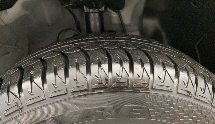 2021 Hyundai VENUE S 1.2, Petrol, Manual, 38,528 km, Right Front Tyre Tread