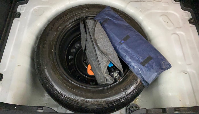 2021 Hyundai VENUE S 1.2, Petrol, Manual, 38,528 km, Spare Tyre