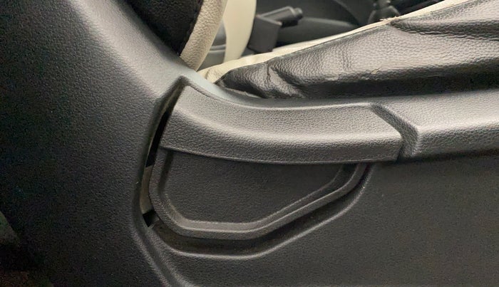 2021 Hyundai VENUE S 1.2, Petrol, Manual, 38,528 km, Driver Side Adjustment Panel