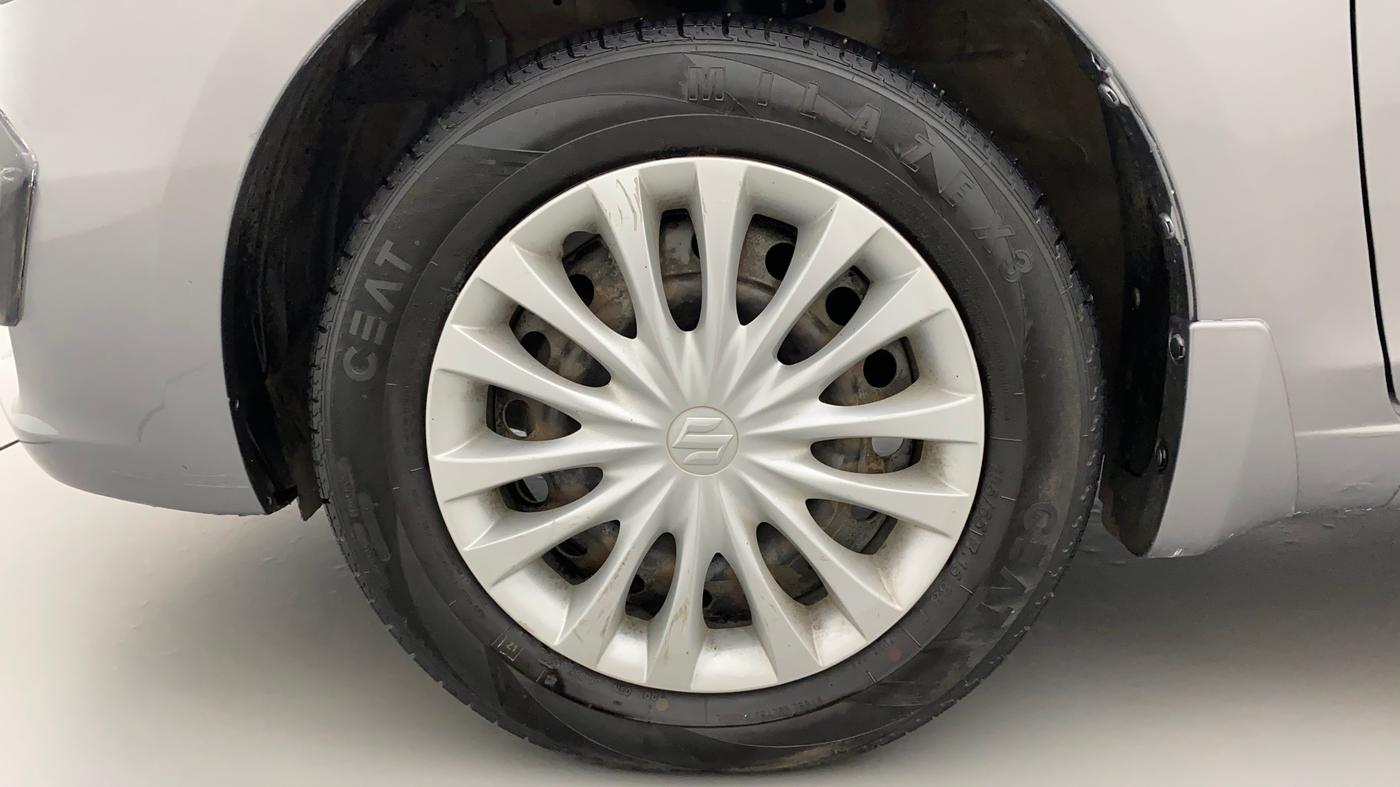 2016 Maruti Ciaz VXI, Petrol, Manual, 80,551 km, Left Front Wheel