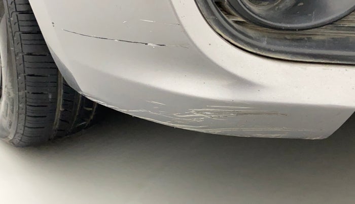 2016 Maruti Ciaz VXI, Petrol, Manual, 80,551 km, Front bumper - Minor scratches