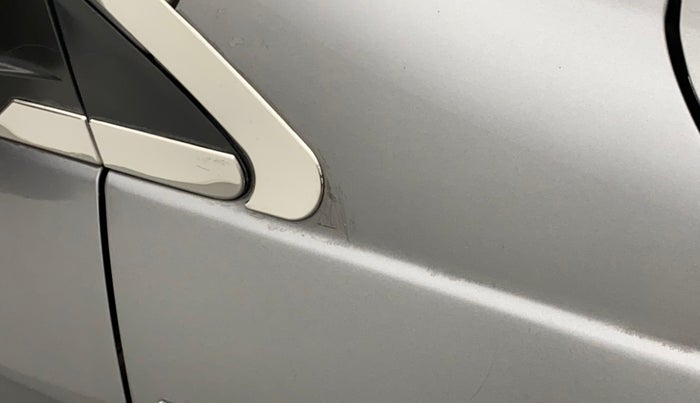 2016 Maruti Ciaz VXI, Petrol, Manual, 80,551 km, Right fender - Minor scratches