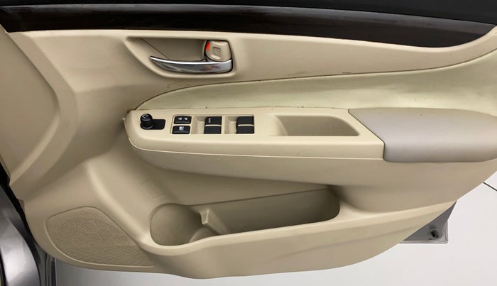 2016 Maruti Ciaz VXI, Petrol, Manual, 80,551 km, Driver Side Door Panels Control