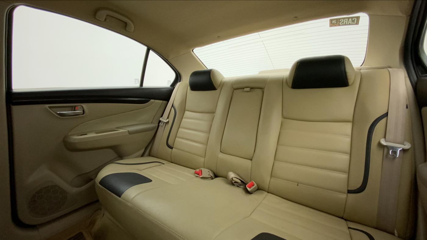 2016 Maruti Ciaz VXI, Petrol, Manual, 80,551 km, Right Side Rear Door Cabin