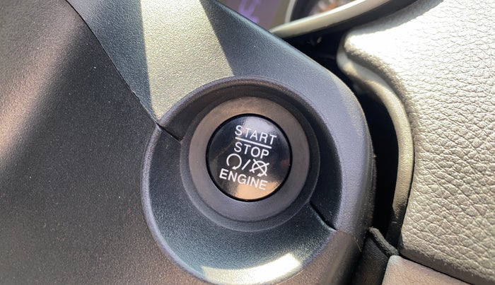 2017 Jeep Compass LIMITED 1.4 PETROL AT, Petrol, Automatic, 45,590 km, Keyless Start/ Stop Button