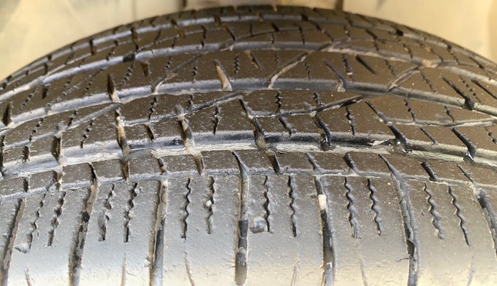 2017 Jeep Compass LIMITED 1.4 PETROL AT, Petrol, Automatic, 45,590 km, Right Front Tyre Tread