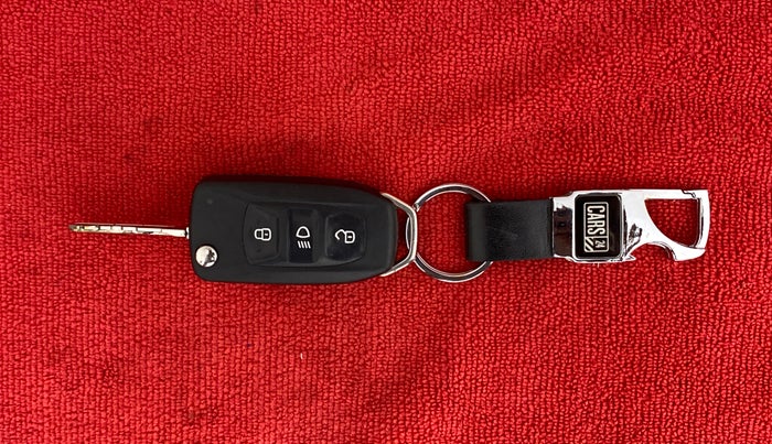 2018 Tata TIAGO NRG PETROL, Petrol, Manual, 49,075 km, Key Close Up