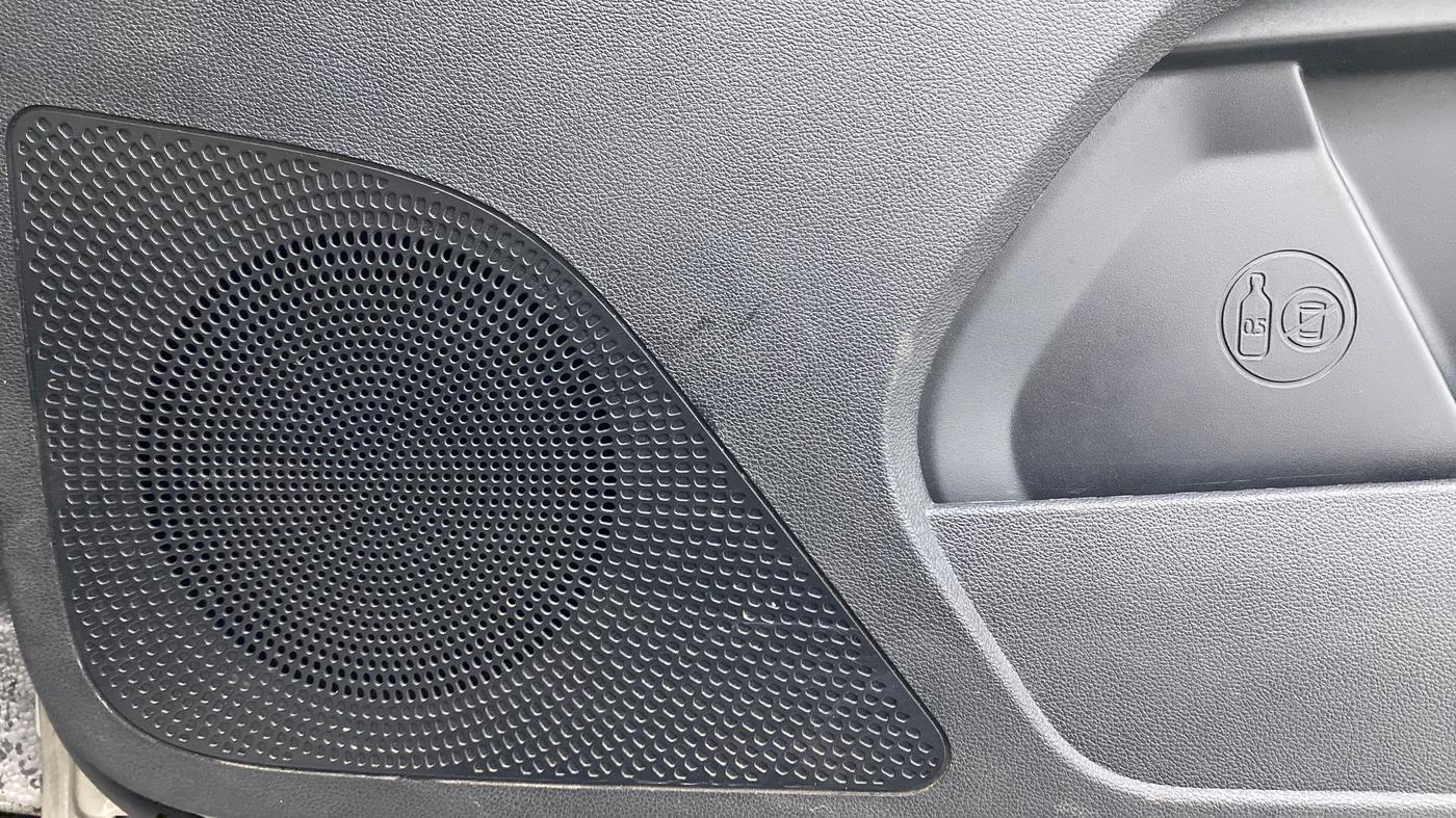 2018 Tata TIAGO NRG PETROL, Petrol, Manual, 49,075 km, Speaker