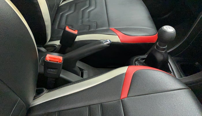 2015 Maruti Swift VXI, Petrol, Manual, 48,905 km, Gear Lever