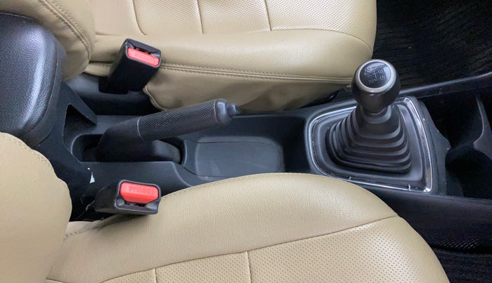 2019 Honda Amaze 1.5L I-DTEC S, Diesel, Manual, 67,254 km, Gear Lever