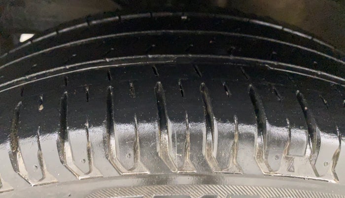 2021 Maruti Ertiga VXI CNG, CNG, Manual, 24,092 km, Left Front Tyre Tread