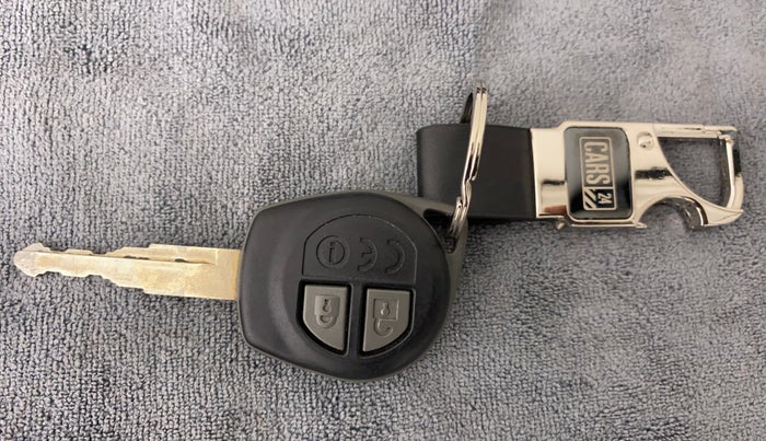 2021 Maruti Ertiga VXI CNG, CNG, Manual, 24,092 km, Key Close Up