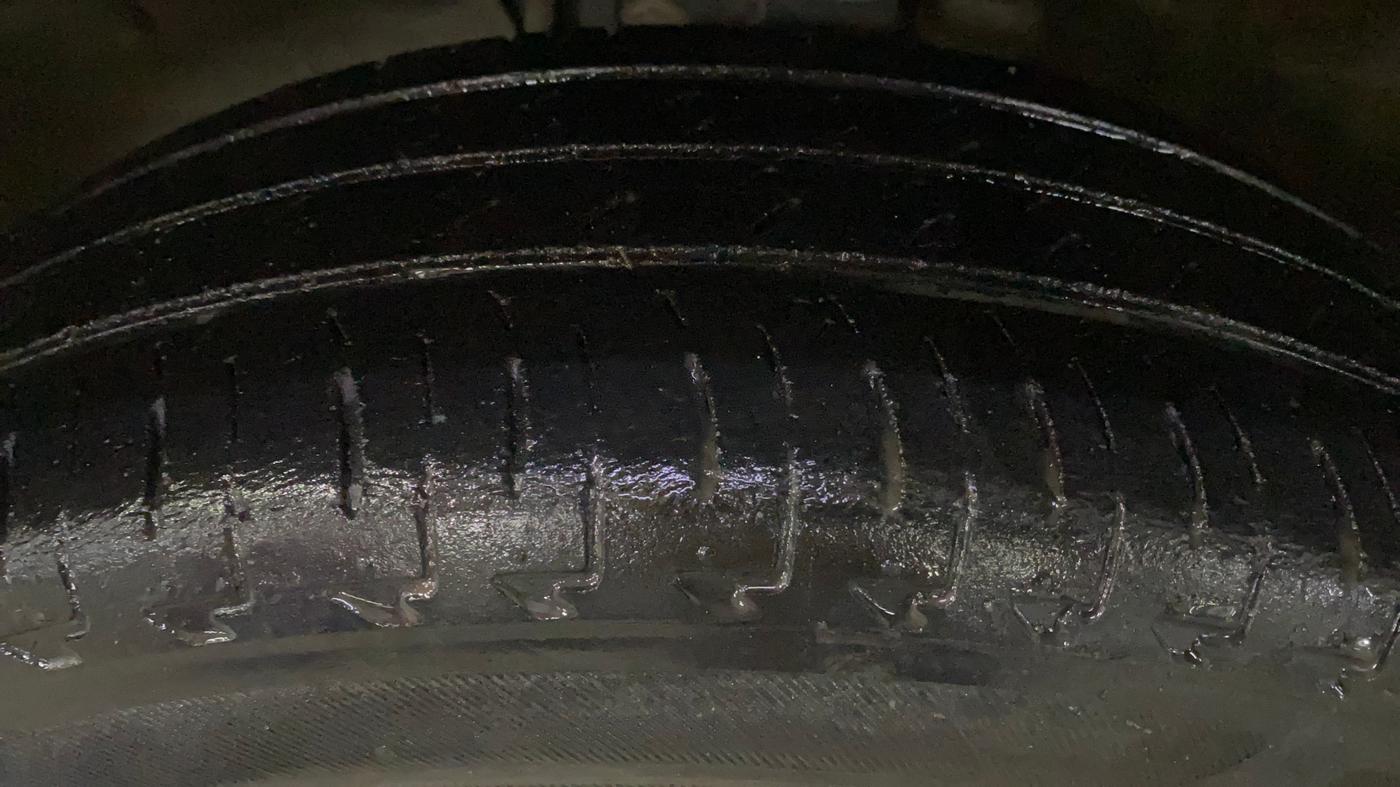 2019 Maruti IGNIS DELTA 1.2 AMT, Petrol, Automatic, 1,10,617 km, Left Front Tyre Tread
