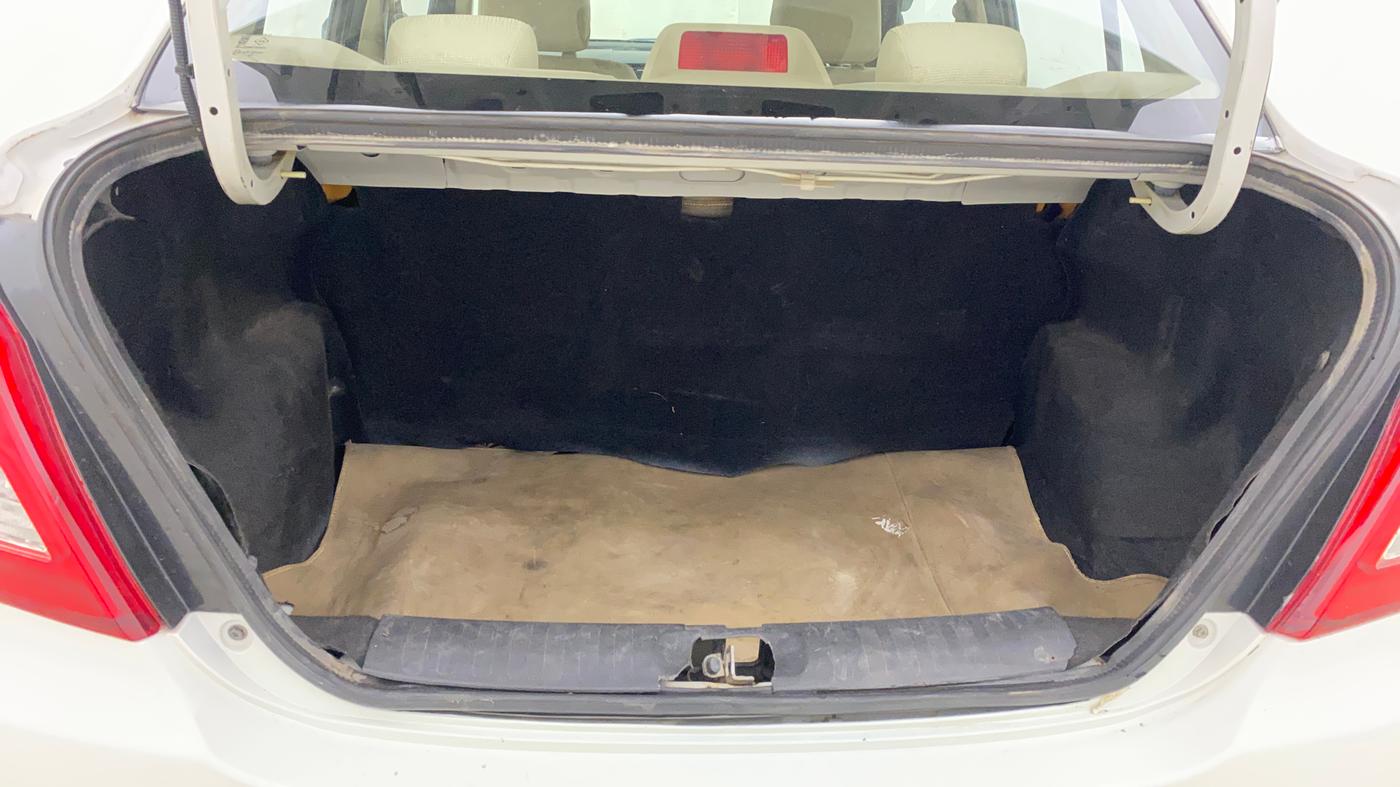 2016 Maruti Swift Dzire VDI, Diesel, Manual, 1,16,848 km, Boot Inside