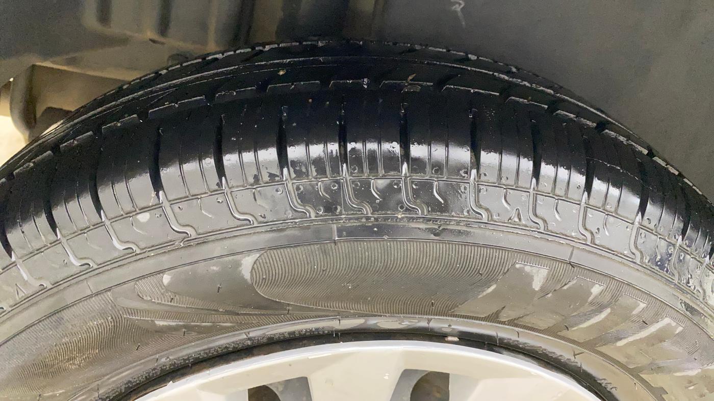 2016 Maruti Swift Dzire VDI, Diesel, Manual, 1,16,848 km, Right Rear Tyre Tread