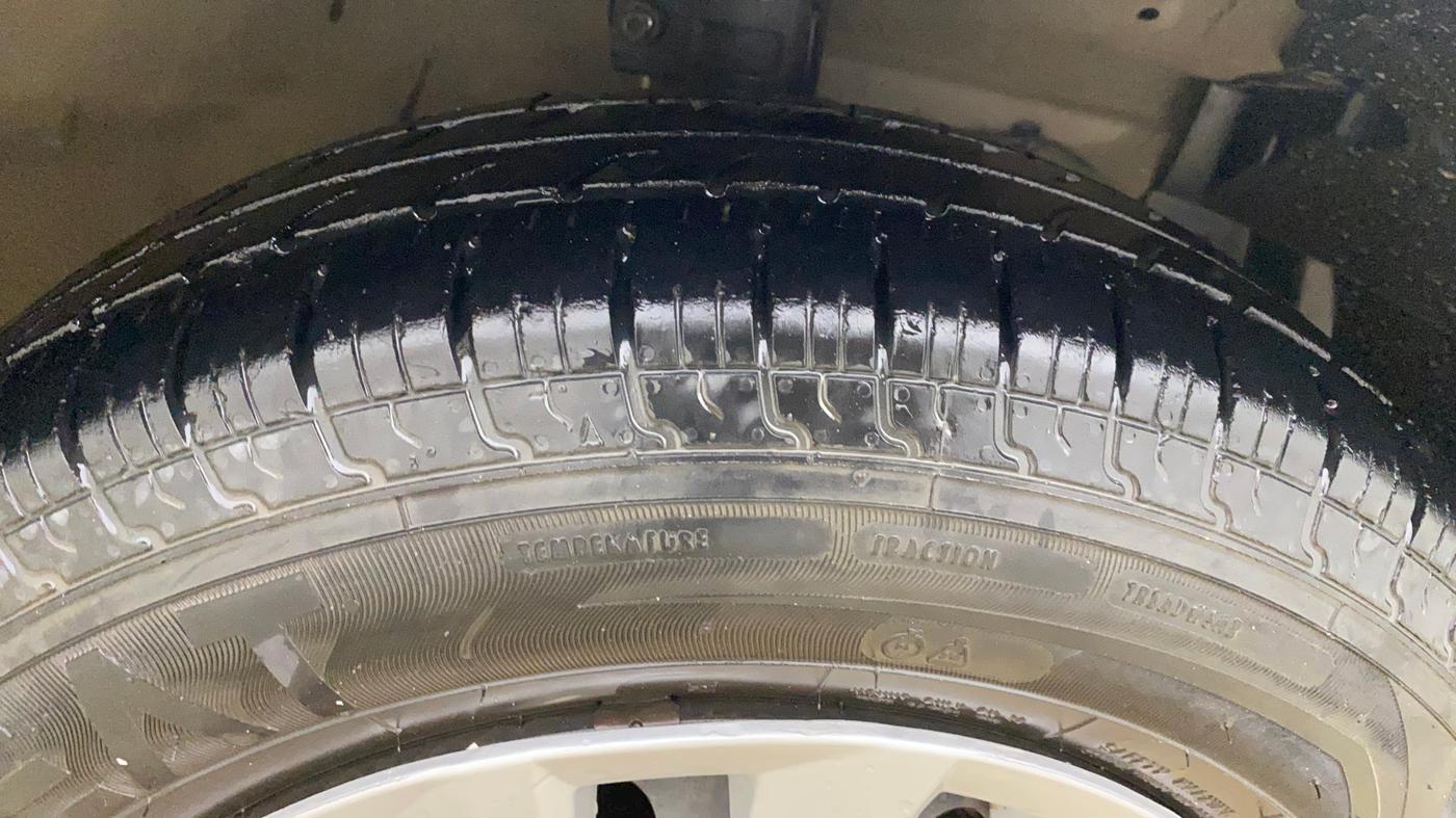 2016 Maruti Swift Dzire VDI, Diesel, Manual, 1,16,848 km, Right Front Tyre Tread