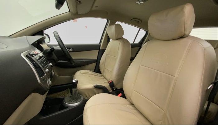2012 Hyundai i20 SPORTZ 1.2 VTVT, Petrol, Manual, 21,074 km, Right Side Front Door Cabin