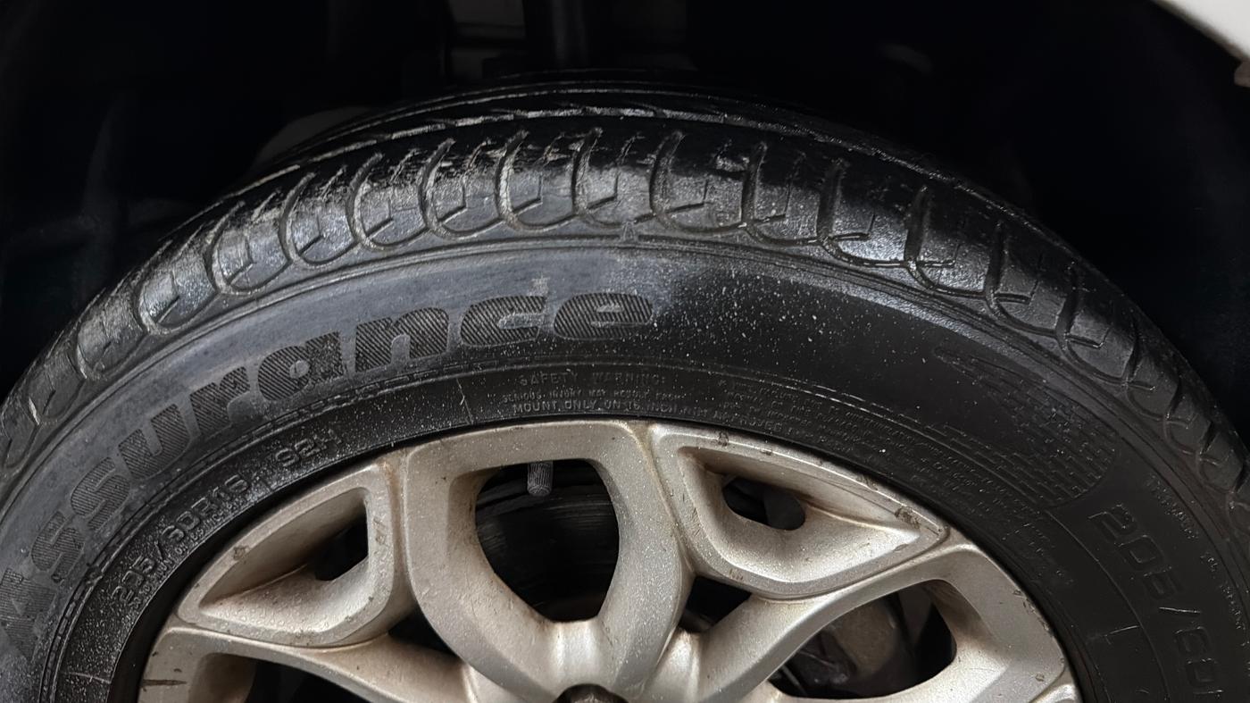 2016 Ford Ecosport TITANIUM 1.5L PETROL, Petrol, Manual, 40,398 km, Right Front Tyre Tread