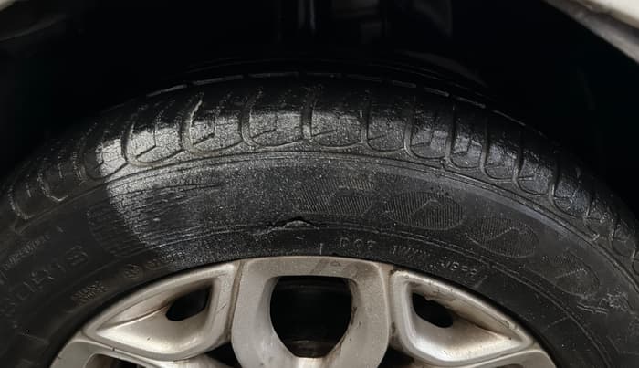2016 Ford Ecosport TITANIUM 1.5L PETROL, Petrol, Manual, 40,398 km, Left Front Tyre Tread