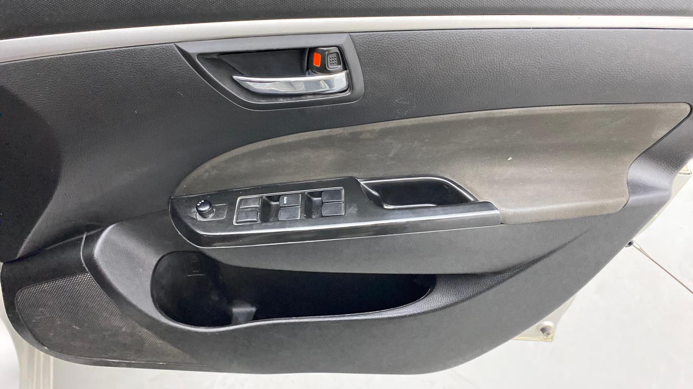 2013 Maruti Swift VXI, Petrol, Manual, 1,21,617 km, Driver Side Door Panels Control