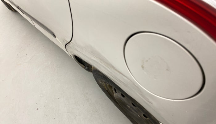 2013 Maruti Swift VXI, Petrol, Manual, 1,21,617 km, Left quarter panel - Slightly dented