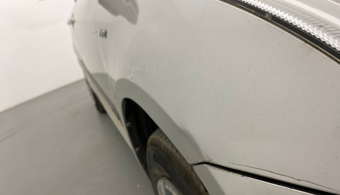 2013 Maruti Swift VXI, Petrol, Manual, 1,21,617 km, Right fender - Slightly dented