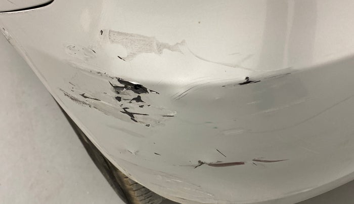 2013 Maruti Swift VXI, Petrol, Manual, 1,21,617 km, Rear bumper - Minor scratches