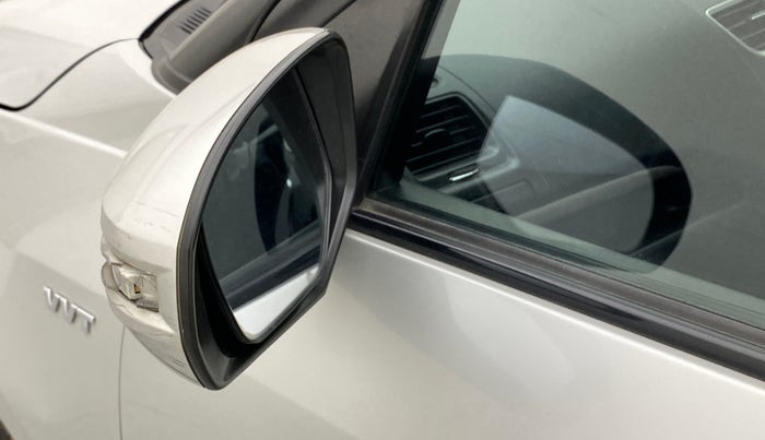 2013 Maruti Swift VXI, Petrol, Manual, 1,21,617 km, Left rear-view mirror - Mirror motor not working