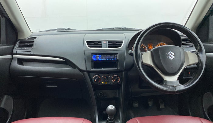 2013 Maruti Swift VXI, Petrol, Manual, 1,21,617 km, Dashboard