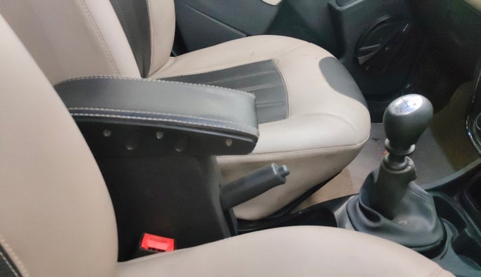 2013 Renault Duster 110 PS RXL DIESEL, Diesel, Manual, 98,252 km, Gear Lever