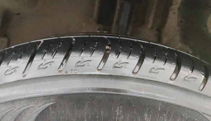 2013 Renault Duster 110 PS RXL DIESEL, Diesel, Manual, 98,252 km, Left Rear Tyre Tread