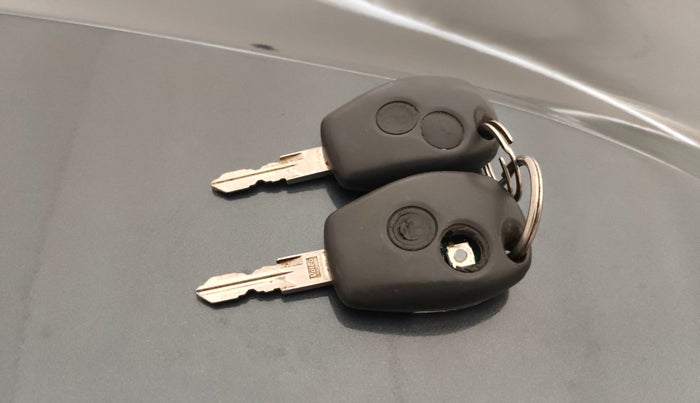 2013 Renault Duster 110 PS RXL DIESEL, Diesel, Manual, 98,252 km, Key Close Up