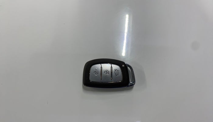 2023 Hyundai GRAND I10 NIOS ASTA 1.2 KAPPA VTVT, Petrol, Manual, 7,978 km, Key Close Up