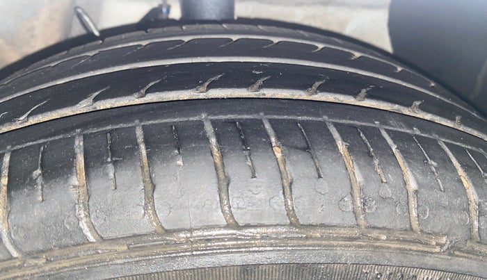 2023 Hyundai GRAND I10 NIOS ASTA 1.2 KAPPA VTVT, Petrol, Manual, 7,978 km, Right Front Tyre Tread