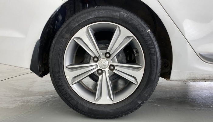 2018 Hyundai Verna 1.6 SX (O) CRDI MT, Diesel, Manual, 62,379 km, Right Rear Wheel