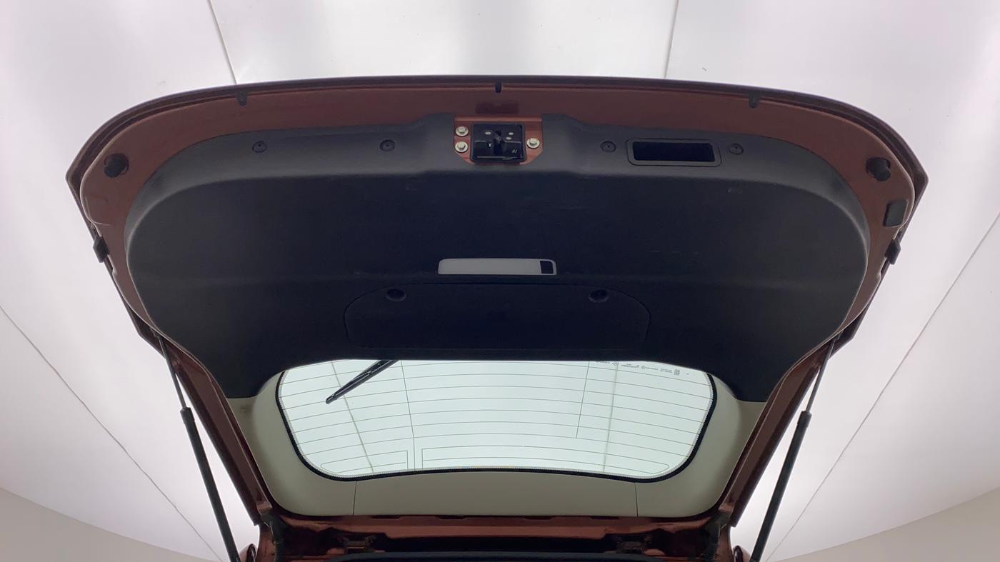 2018 Mahindra XUV500 W11 (O) AT, Diesel, Automatic, 52,673 km, Boot Door Open