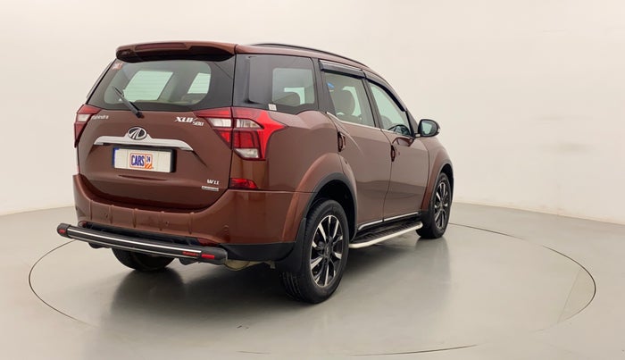 2018 Mahindra XUV500 W11 (O) AT, Diesel, Automatic, 52,673 km, Right Back Diagonal