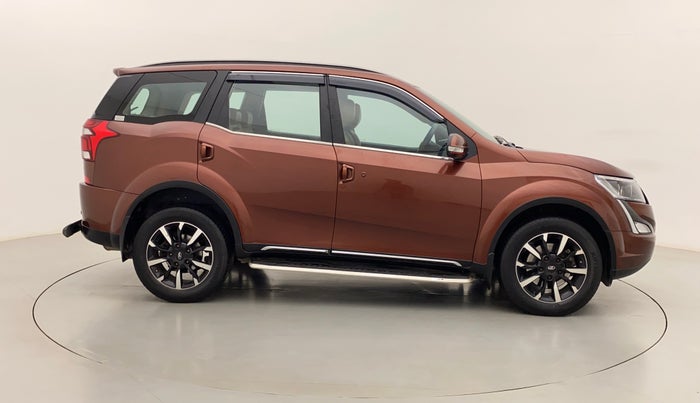 2018 Mahindra XUV500 W11 (O) AT, Diesel, Automatic, 52,673 km, Right Side View