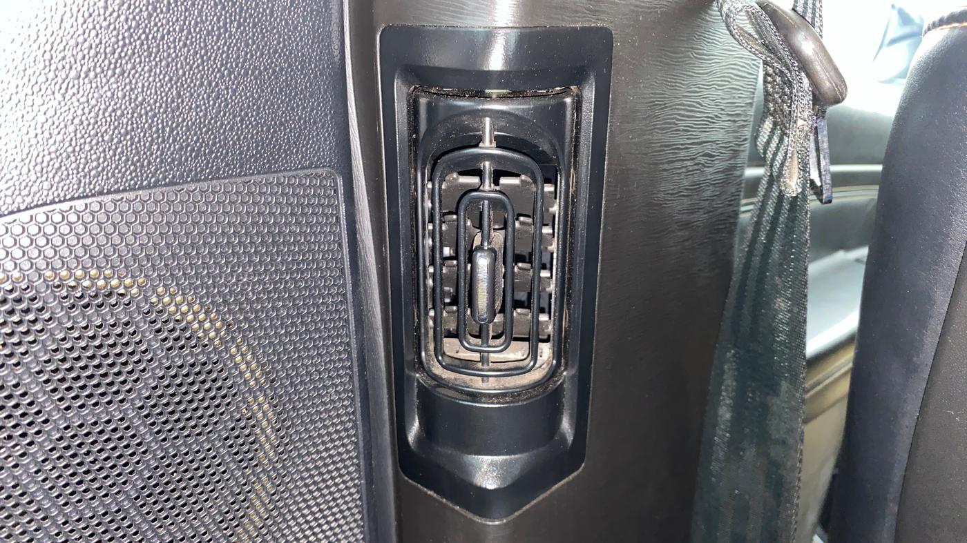 2018 Mahindra XUV500 W11 (O) AT, Diesel, Automatic, 52,673 km, Rear AC Vents