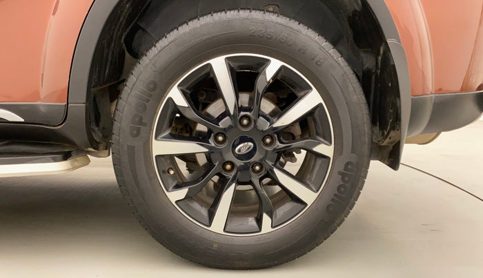 2018 Mahindra XUV500 W11 (O) AT, Diesel, Automatic, 52,673 km, Left Rear Wheel