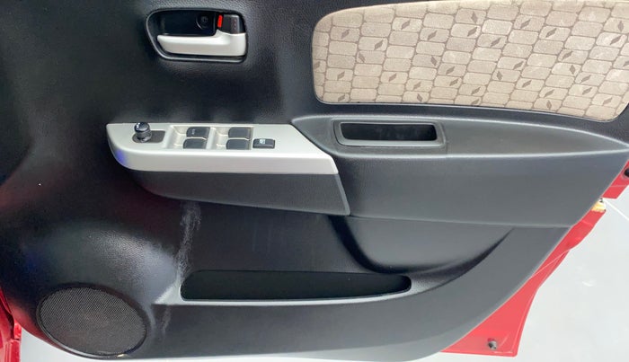 2014 Maruti Wagon R 1.0 VXI, Petrol, Manual, 35,720 km, Driver Side Door Panels Control