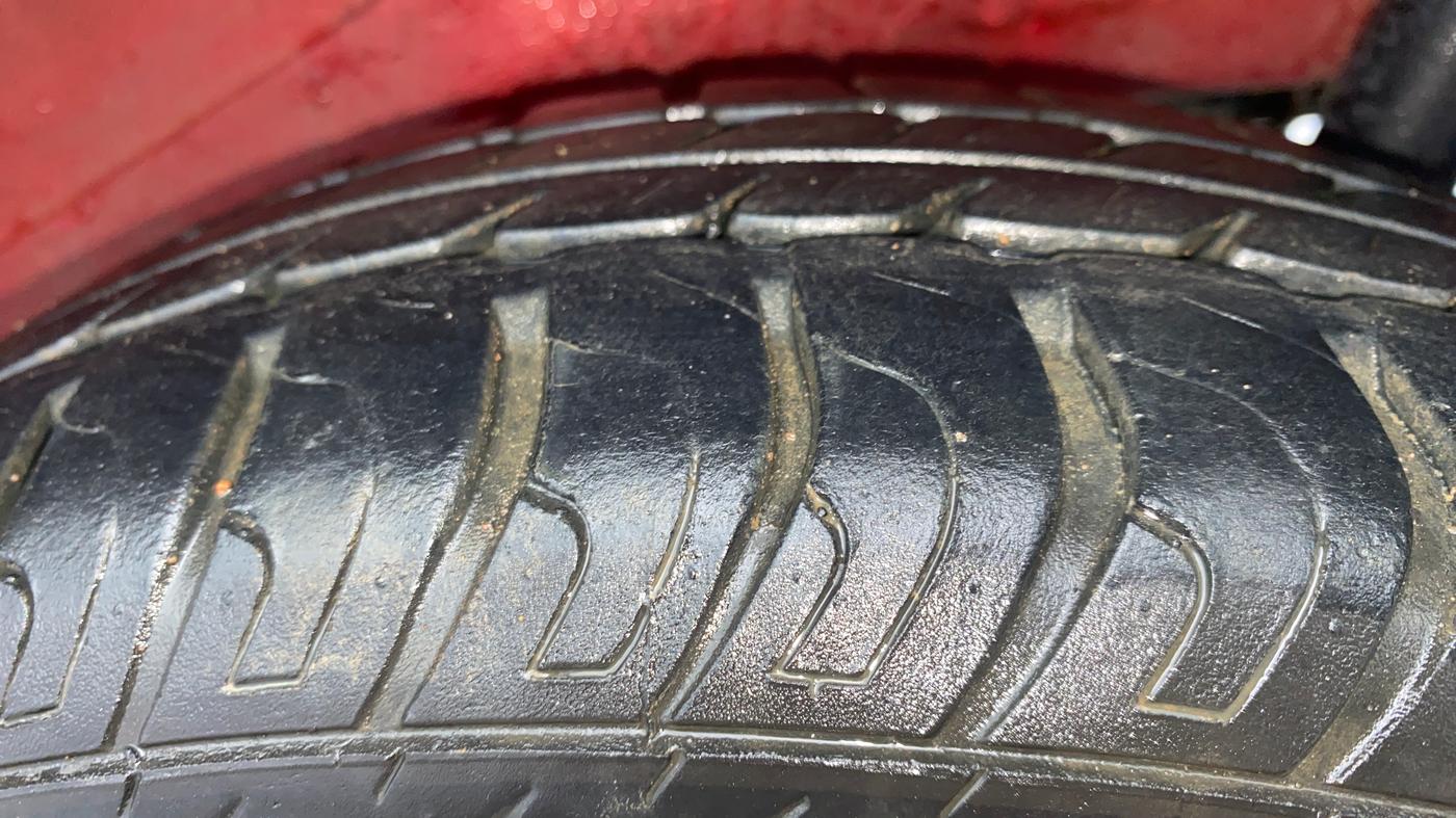 2014 Maruti Wagon R 1.0 VXI, Petrol, Manual, 35,720 km, Left Rear Tyre Tread