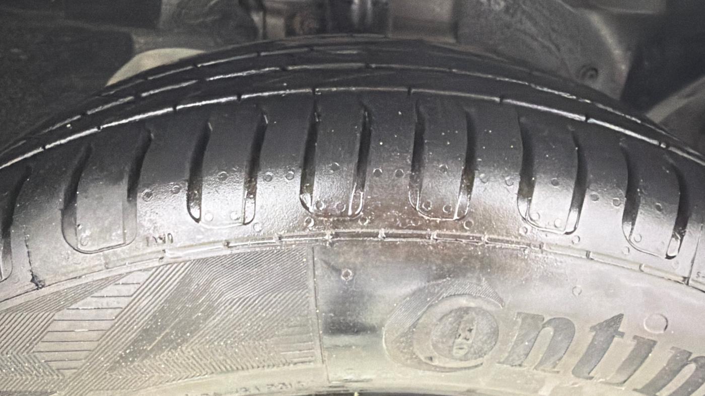 2019 Ford FREESTYLE TITANIUM 1.2 PETROL, Petrol, Manual, 35,863 km, Right Front Tyre Tread