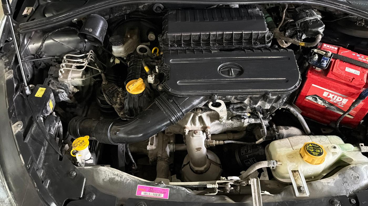2022 Tata TIGOR XE PETROL, Petrol, Manual, 29,930 km, Engine View - Right
