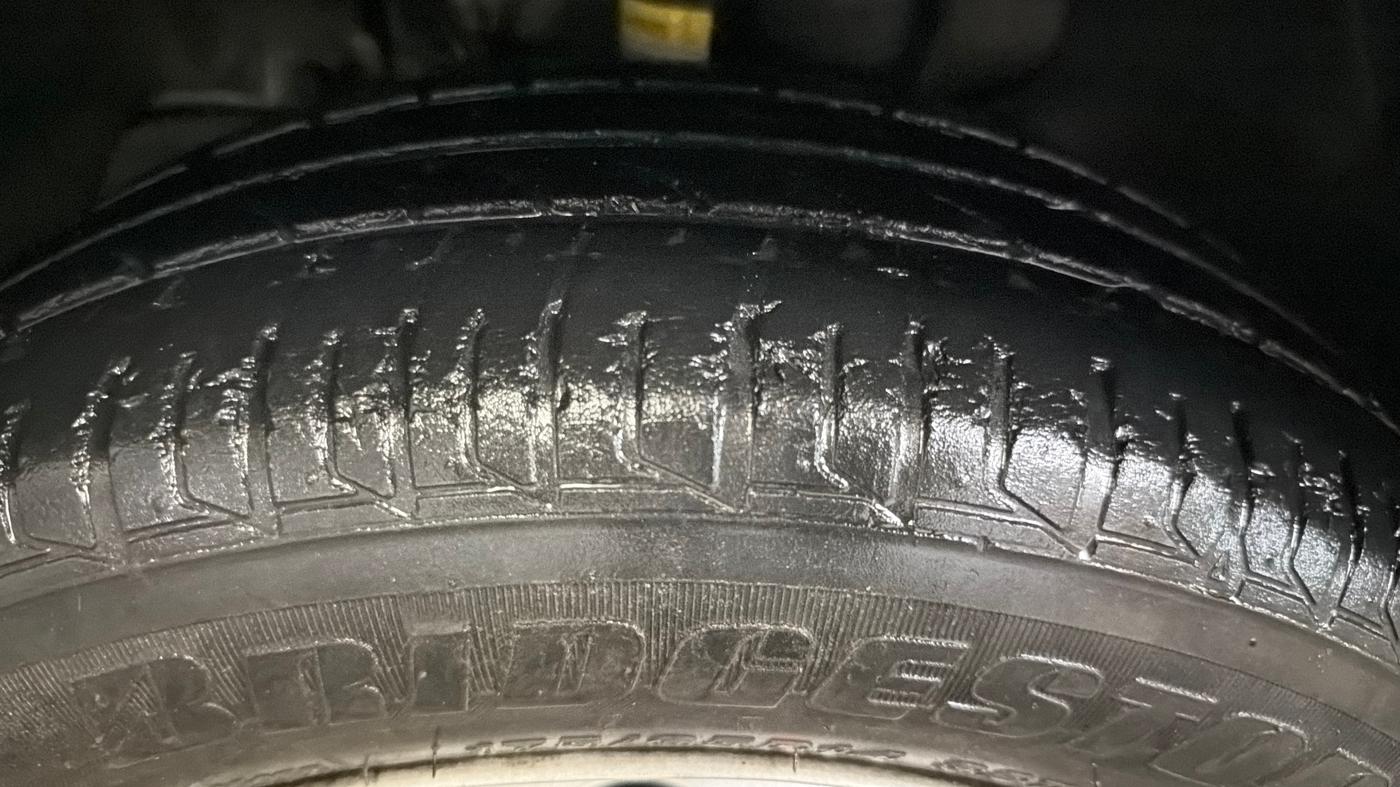 2022 Tata TIGOR XE PETROL, Petrol, Manual, 29,930 km, Left Front Tyre Tread