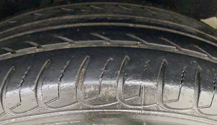 2018 Ford Ecosport TITANIUM 1.5L DIESEL, Diesel, Manual, 1 km, Right Rear Tyre Tread