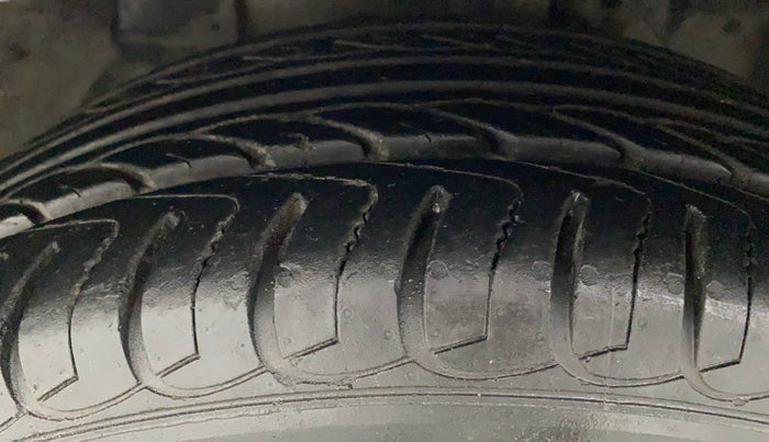 2018 Ford Ecosport TITANIUM 1.5L DIESEL, Diesel, Manual, 1 km, Left Front Tyre Tread