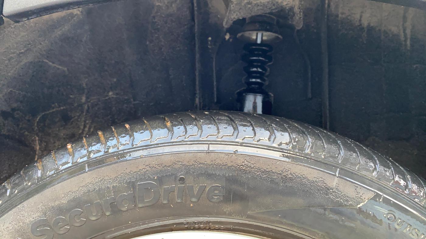 2021 Nissan MAGNITE XL, Petrol, Manual, 38,250 km, Left Rear Tyre Tread