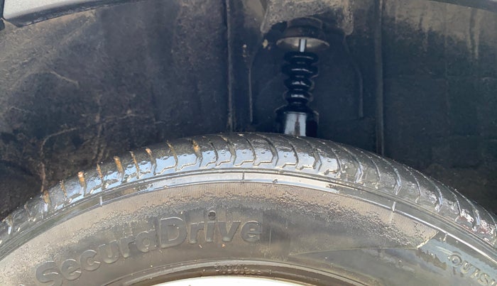 2021 Nissan MAGNITE XL, Petrol, Manual, 40,663 km, Left Rear Tyre Tread